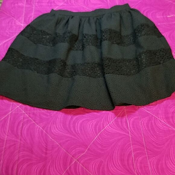 ✔ 5 for $25 Xhilaration black skirt size small - Picture 1 of 6